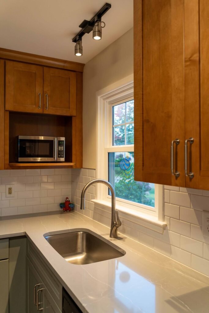 burlington-kitchen-10-of-26_50472011486_o-2427954fe1b98c698f424cd58cb3e04f-scaled