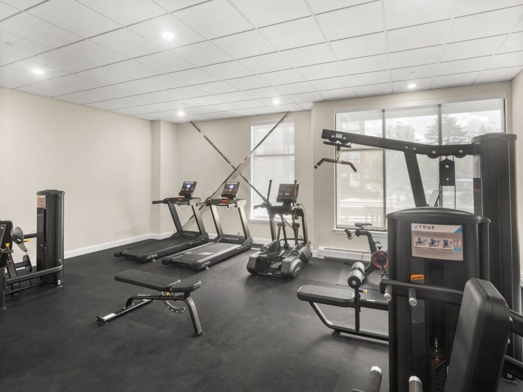 Gym-9762d4d3116e5c7c3726cba238b44756